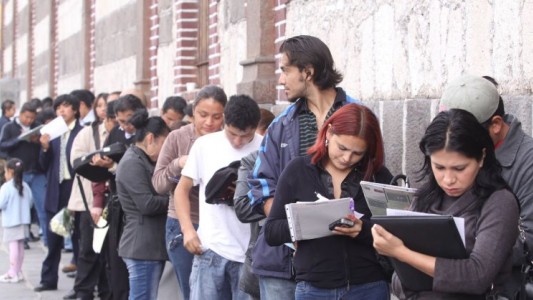 Informe privado asegura que más de un millón de jóvenes en Argentina no estudia ni trabaja