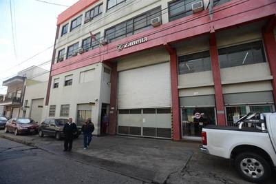 Robaron 30 motos, dinero y repuestos en una fábrica de Zanella