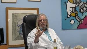 "Por razones misteriosas el coronavirus está en vías de desaparecer", asegura el médico francés que asegura tener la cura