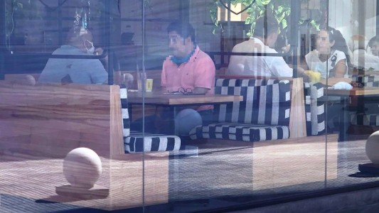 El insólito casó del bar que abrió en plena cuarentena en Tucumán