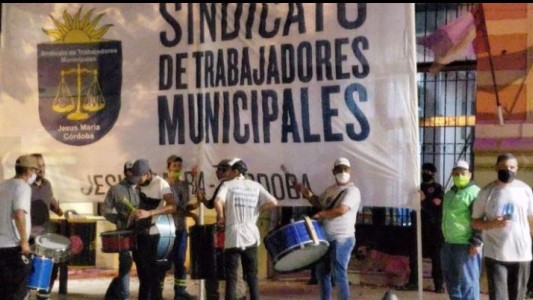 Más de 40 detenidos durante una protesta de municipales cordobeses por violar el aislamiento