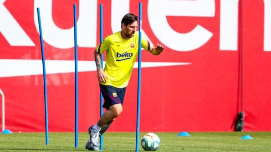 Video: así volvió Messi a los entrenamientos del Barcelona