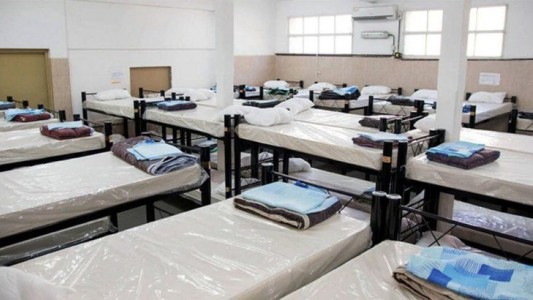 Confirman que ya son 90 los casos de contagio entre las personas del refugio en Retiro