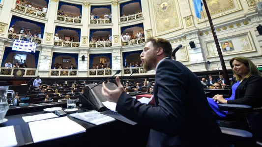La Legislatura bonaerense sesiona por primera vez en forma virtual