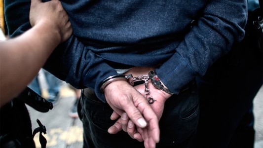 Mandan a una cárcel común a procesado por organizar una fiesta en cuarentena