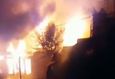 Murieron madre e hija tras incendiarse su casa en Punta Lara