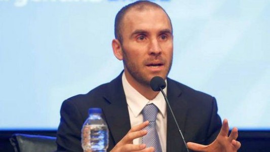 Argentina no pagó un bono y Guzmán dijo que "siguen las negociaciones"