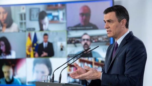 España anunció que vuelven el fútbol en junio y los turistas en julio