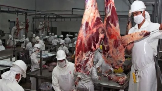 Mataderos: "Hasta el viernes el kilo de bife de chorizo está $300"