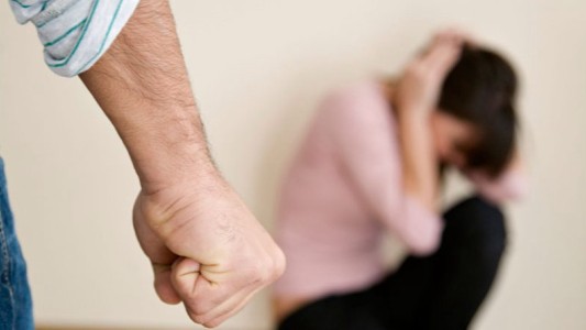 Condenaron a un hombre que golpeó a su hija porque se negó a hacer un mandado