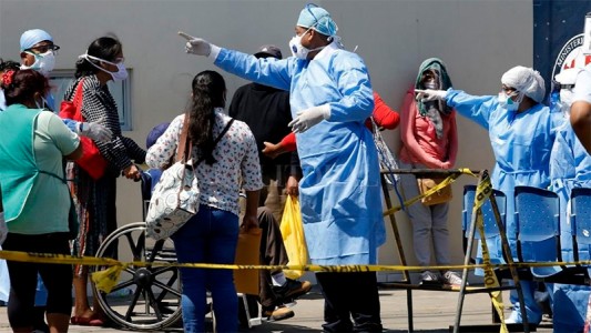 Perú supera los 170.000 contagios de coronavirus y los hospitales están al borde del colapso