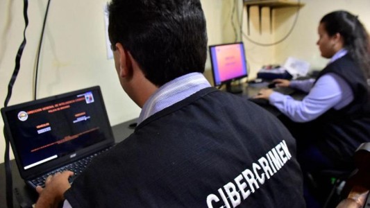 "Ciberpatrullaje": el Gobierno difundió el protocolo para rastrear delitos en la web