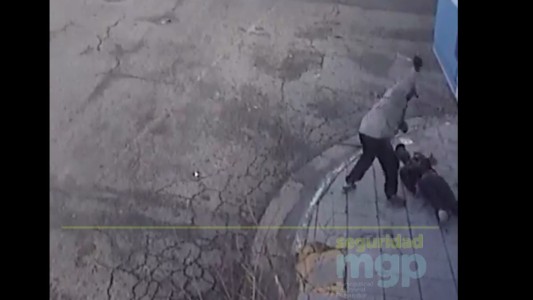 Salvaje golpiza a cuidacoches en Mar del Plata