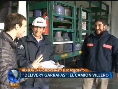 Delivery Garrafas: el camión villero que lleva gas más barato