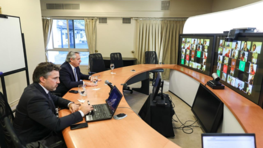 Alberto Fernández dio clases por zoom a sus alumnos de la UBA: "Hay que ponerle garra"