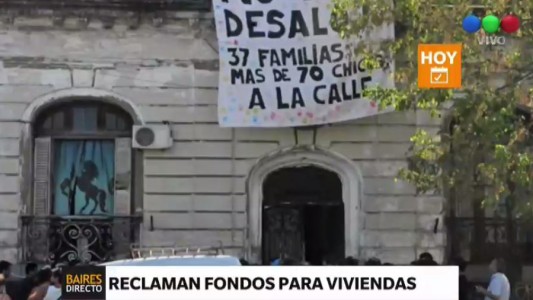 Se movilizan los habitantes de un edificio tomado en Boedo