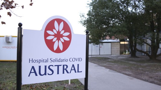 Un hospital solidario en Pilar atiende a pacientes críticos con Covid que no tienen cobertura