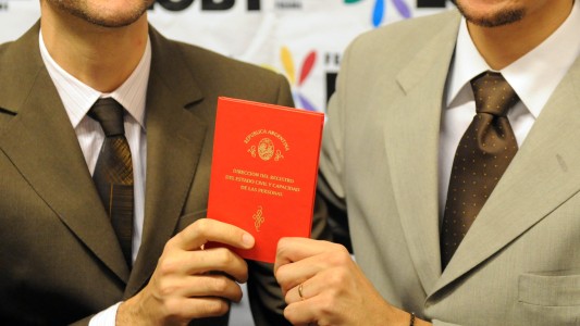 Menos casamientos, más uniones civiles y una cantidad estable de divorcios en todo el país