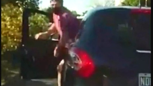 Video: golpearon a un jubilado por no llevar barbijo en La Plata