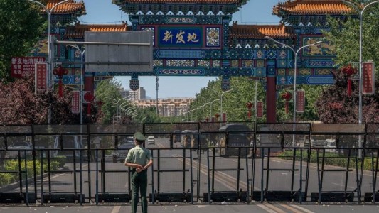 Cancelan vuelos en Beijing y extreman medidas por el brote de coronavirus que preocupa al mundo