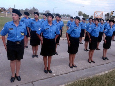 Realizan exámenes de embarazo mensuales a mujeres aspirantes a policías