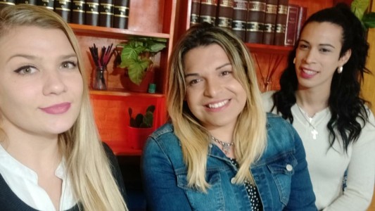 Tras un largo calvario, Narella es la primera chica trans en ingresar a la carrera de policía