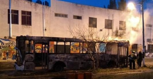 Murió un colectivero luego de agonizar una semana tras ser quemado por un excompañero en Laferrere