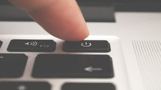 "No vamos a contestar ni un mail, ni un mensaje de texto": trabajadores judiciales paran contra el aguinaldo en cuotas"