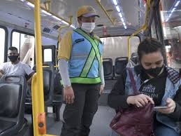 El Gobierno publica la lista de los 37 servicios esenciales y actividades exceptuadas