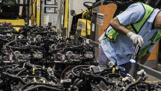 Empresarios y trabajadores coincidieron en reimpulsar la industrialización del país