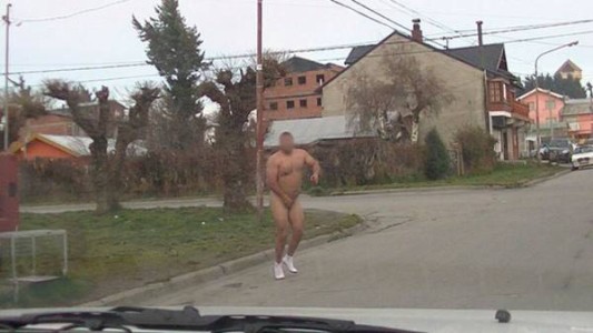 Escándalo en Bariloche: enterate quién delató al amante que corrió desnudo por la calle