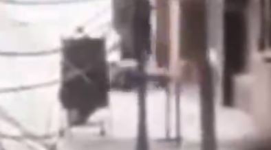 Hieren a una mujer de 79 años al intentar robarle la cartera en Recoleta y son detenidos