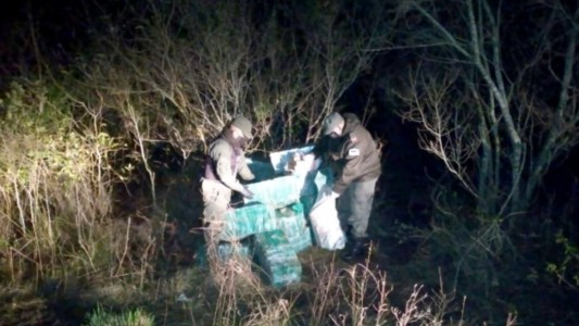 Gendarmería halló más de 683 kilos de marihuana al costado de una ruta en Corrientes