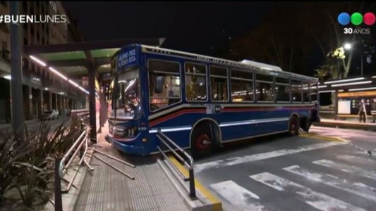 Corte en el Metrobús del Bajo: http://telefe-vh.akamaihd.net/i/TOK/WILDMOKA/10319132756-hdtv.mp4/master.m3u8