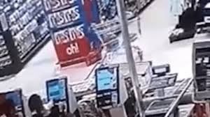 ¿Un fantasma en el supermercado?: el video viral del changuito que se mueve solo
