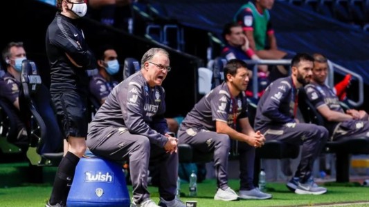 El Leeds de Bielsa sigue solo en la punta