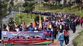 Masivas protestas contra el gobierno en Bolivia pese a la pandemia de coronavirus