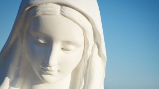 Atribuyen a la Virgen de la Sonrisa la cura de la depresión