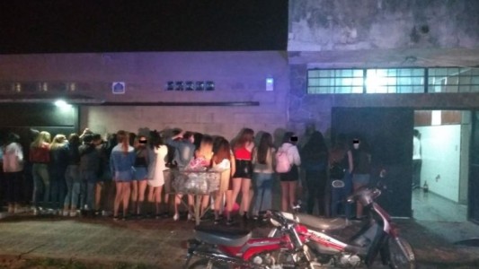 Fiesta clandestina en Corrientes con más de 150 personas: el anfitrión era un adolescente de 16 años