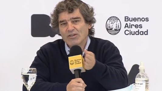 Quirós: "En principio, volvemos a la meseta histórica" de casos reportados por día en la Ciudad