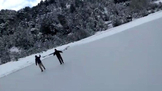Desde Parque Nacionales advierten que está prohibido circular sobre lagos y lagunas congeladas