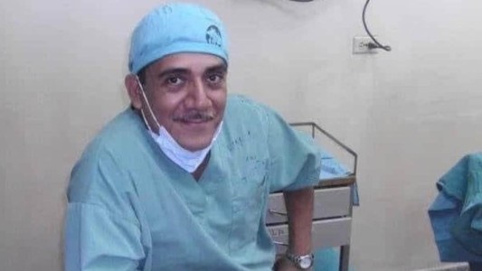 Hospital le avisó que su padre se había recuperado de coronavirus, pero en realidad había muerto