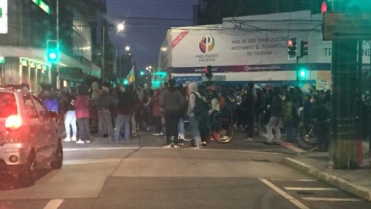 Al menos cinco detenidos por desórdenes públicos tras protesta "pro mapuche" en Chile