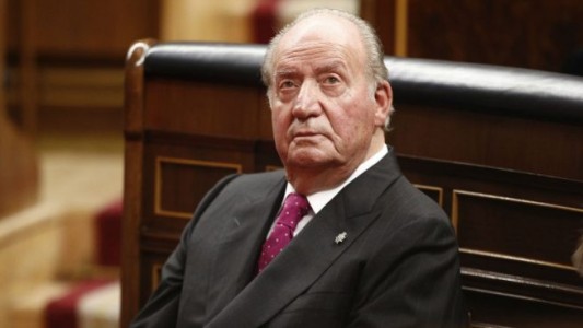El rey emérito Juan Carlos abandona España tras un escándalo de corrupción