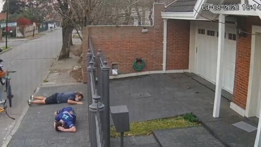 Video: violento asalto de motochorros a un padre y su hijo