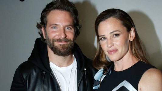 Bradley Cooper y Jennifer Garner se mostraron juntos en la playa, ¿nace una pareja?