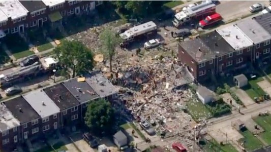Una gran explosión en Baltimore deja al menos un muerto y tres casas destruidas