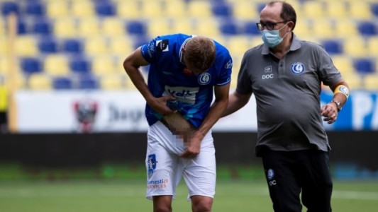 El video de la terrible lesión de un jugador del fútbol belga: le tuvieron que coser el pene