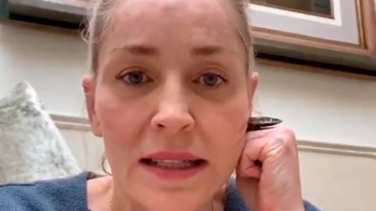 Sharon Stone contó que su hermana tiene coronavirus y responsabilizó a quienes no usan tapabocas