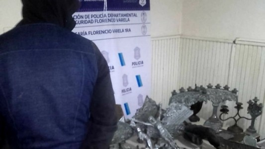 Robaban cruces del cementerio municipal: un detenido y dos prófugos